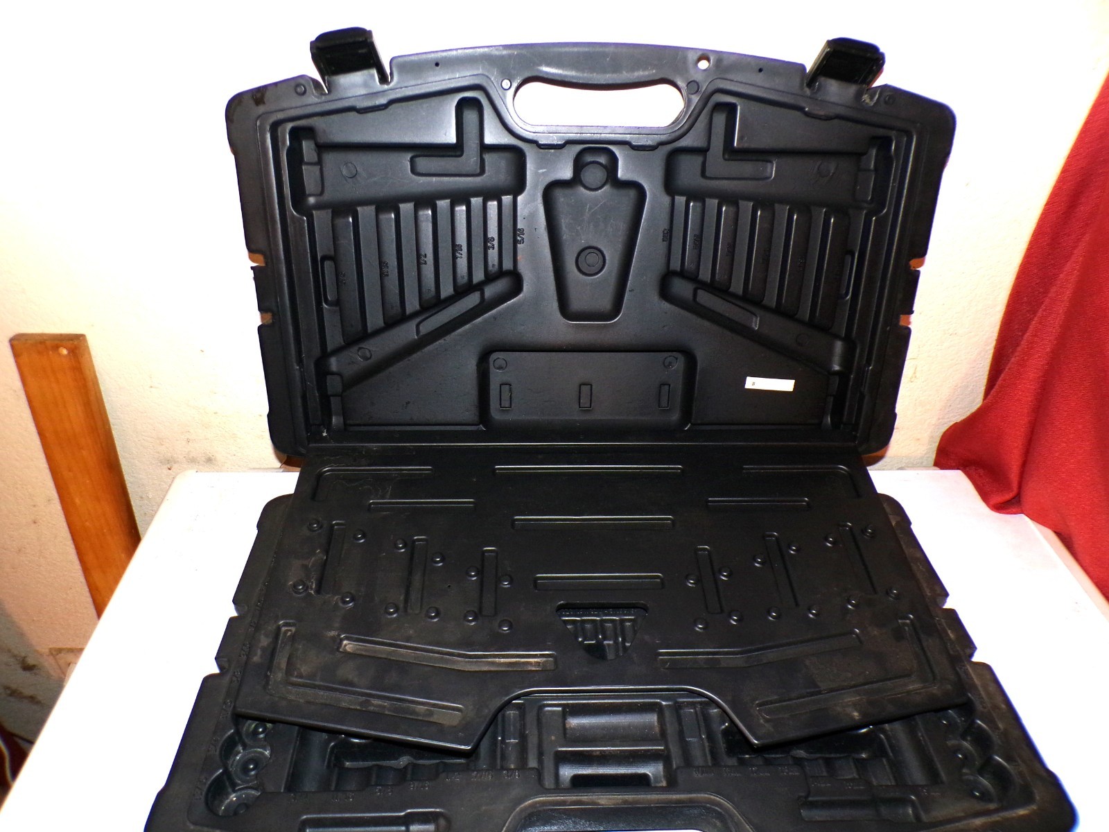 HUSKY (EMPTY) BLACK PLASTIC HARD CASE TOTE TOOL CARRIER