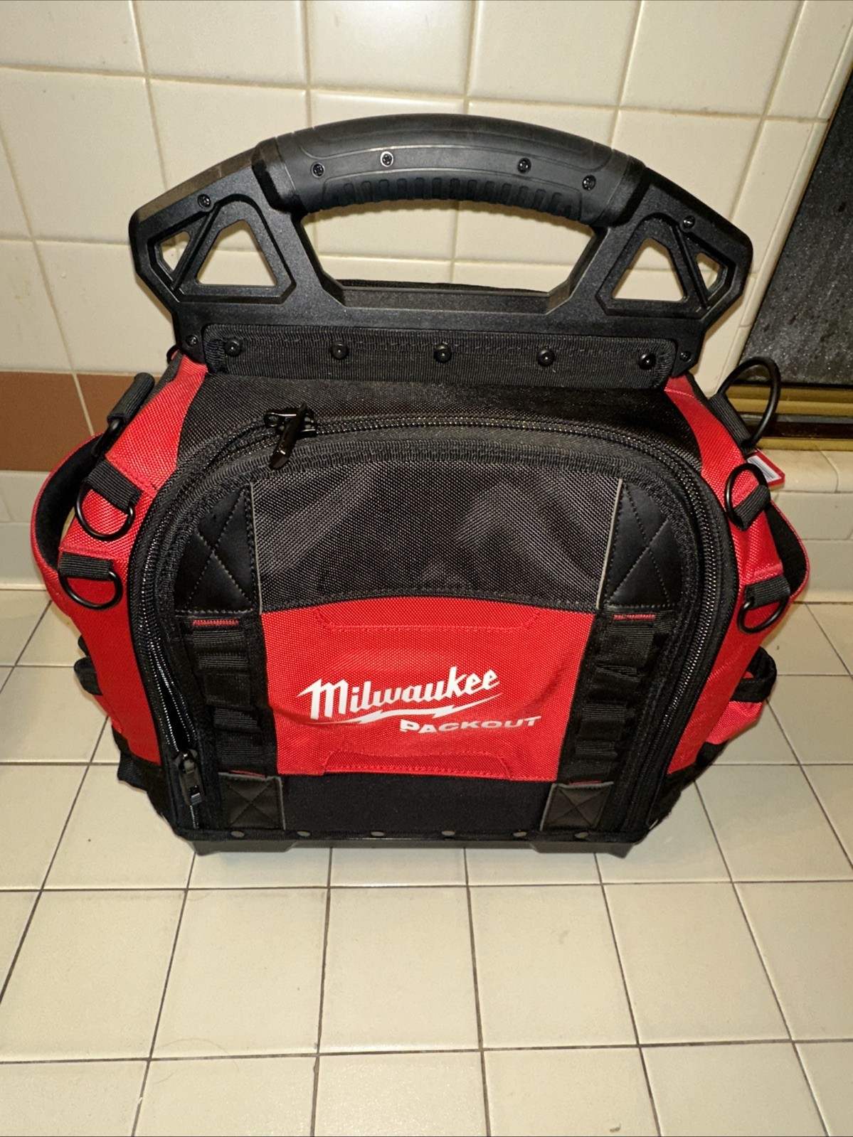 NEW Milwaukee Packout 15″ Tear-Resistant Durable Structured Tool Bag, 48-22-8316