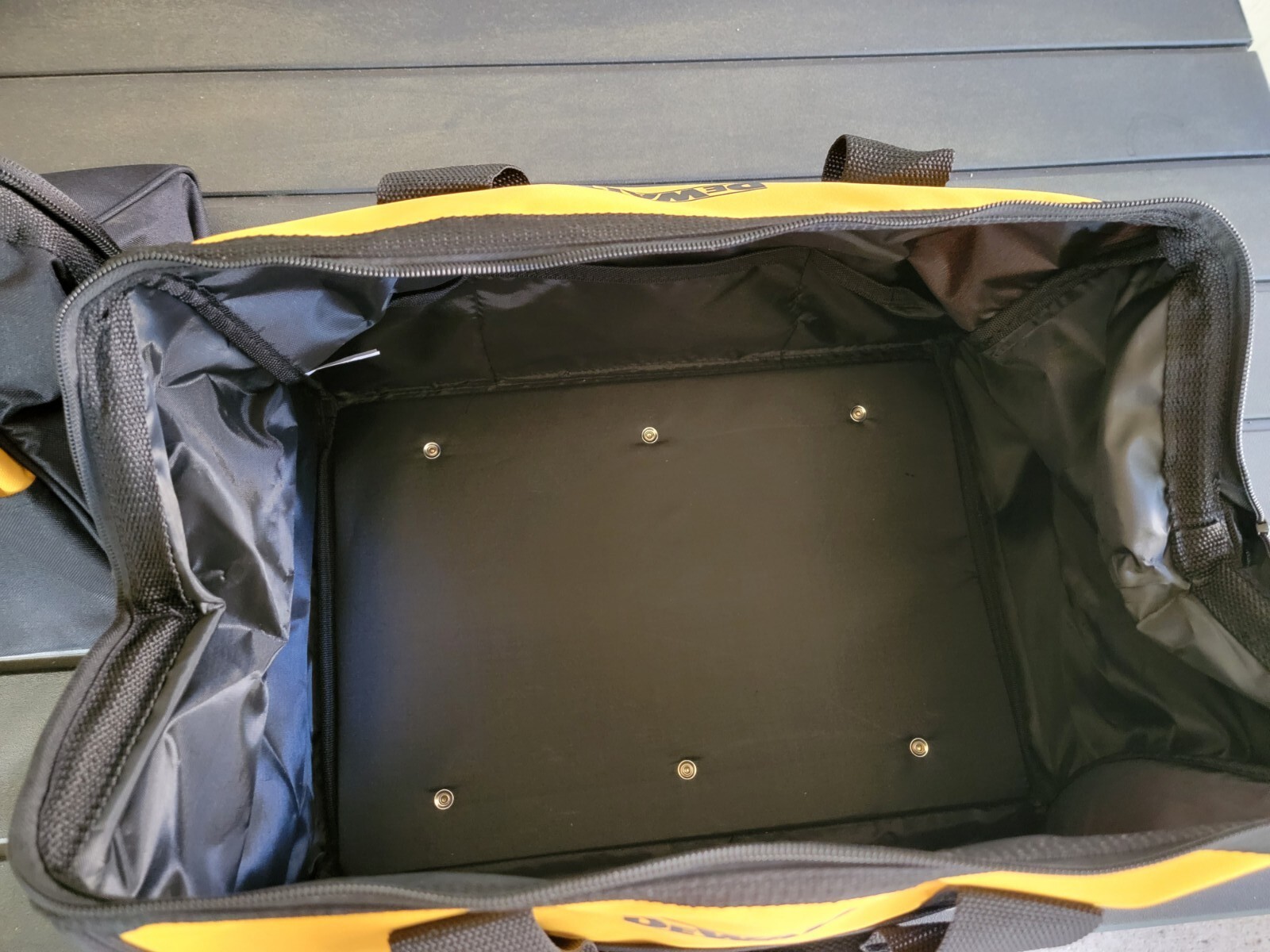 Genuine DeWALT 19″ x 11″ x 10″ Heavy Duty Contractor Tool Bag w/ 10 Pockets -NEW